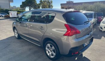 PEUGEOT 3008 1.6 e-HDi 112CV cambio robotizzato S.&S. Business pieno